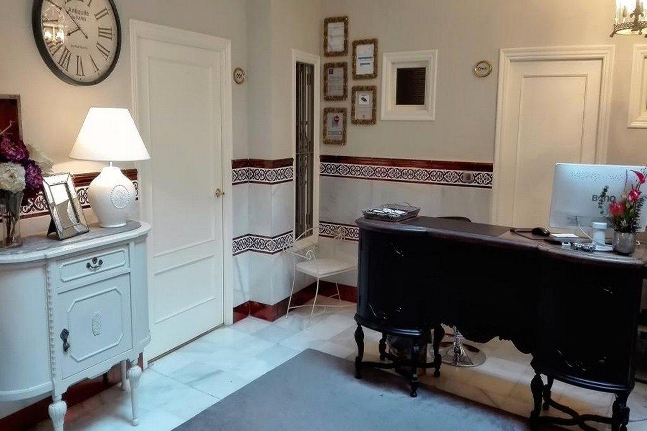 Le Petit Paris Hotel Севиля Екстериор снимка